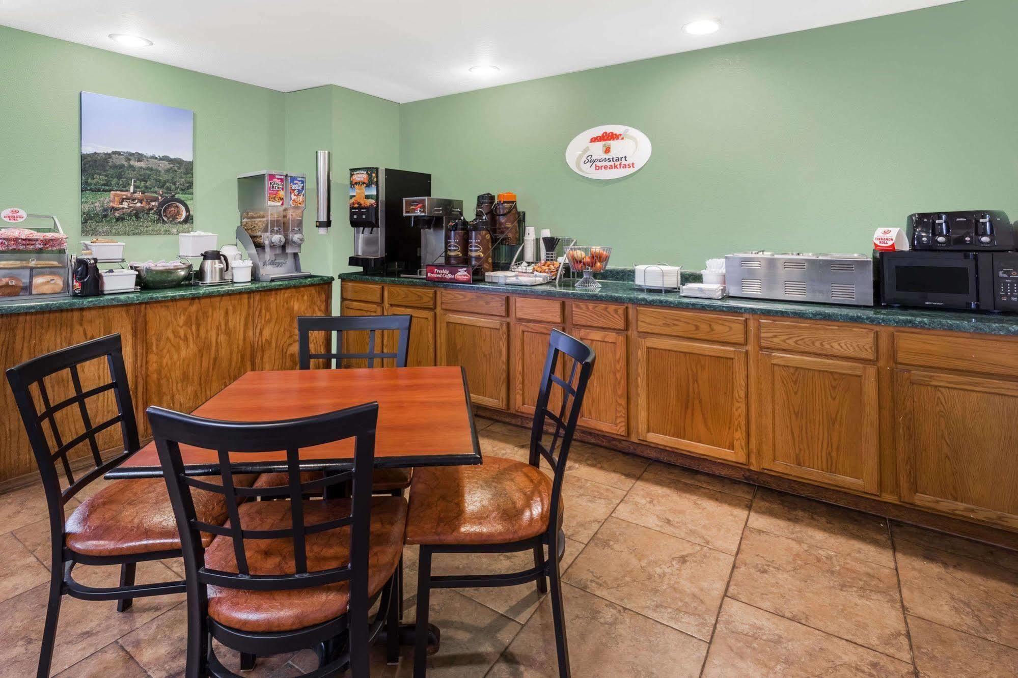 Hotel Surestay By Western Bettendorf